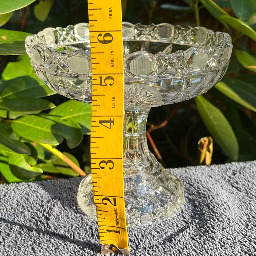 McKee Innovation compote / candy dish, etched crystal, EAPG - Picture 8 of 10
